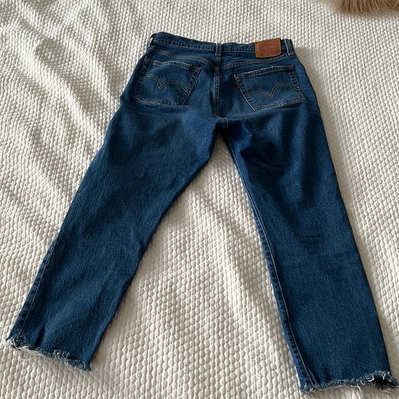 EUC Levi’s jeans size 29 - Picture 2 of 3